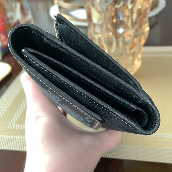 Coach long wallet with check book cover - Picture 15 of 16